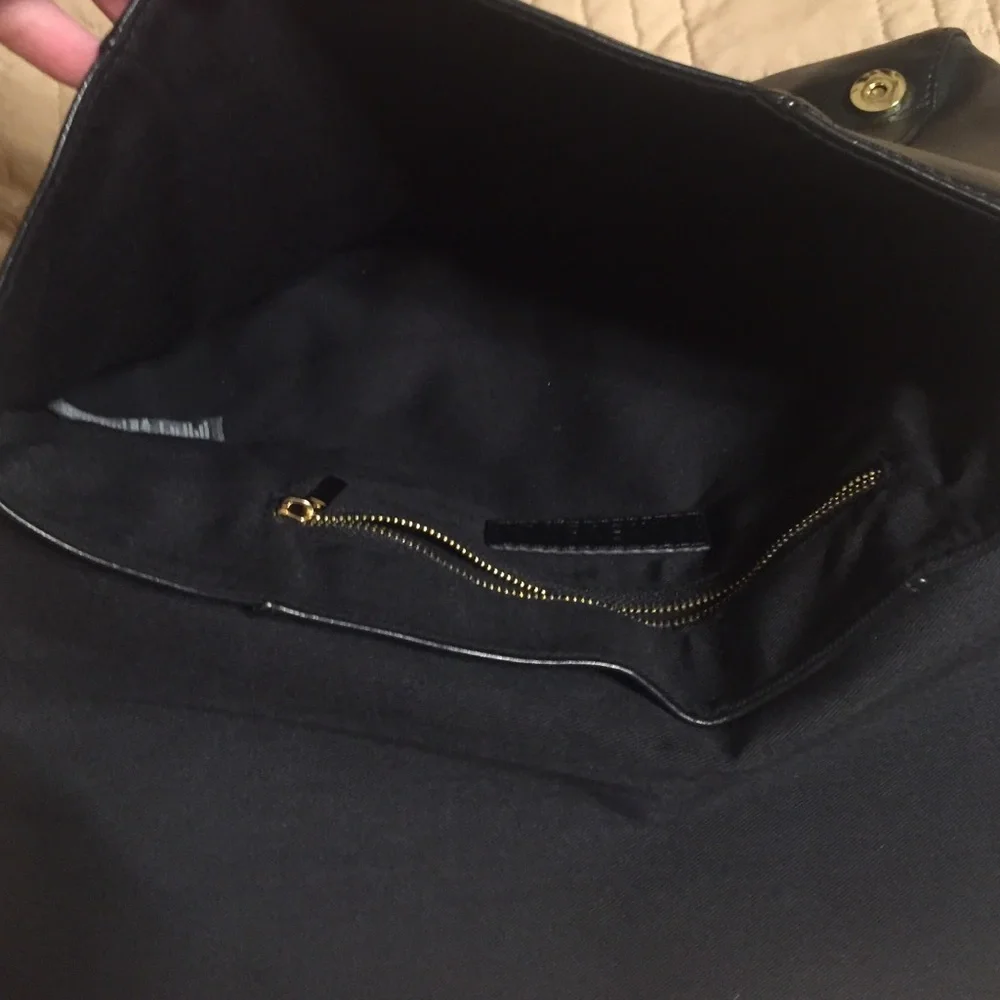 Forever 21 magnetic items closures